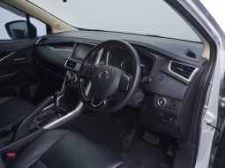 Nissan Livina VL AT 2019 Silver 12