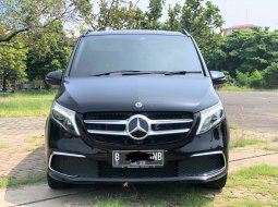 Mercedes-Benz V-Class V 260 2019 Hitam 3