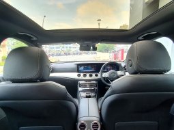 ( KM 19rb ) Mercedes Benz E250 Estate Station Wagon (S213) CBU Facelift AT 2018 Black On Black 18