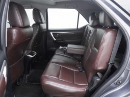 Toyota Fortuner 2.4 G AT 2016 SUV 9