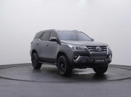 Toyota Fortuner 2.4 G AT 2016 SUV 11