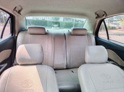 Toyota Vios G M/T 2009 Sedan 3