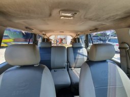 Toyota Kijang Innova G M/T Gasoline 2012 Hitam 8