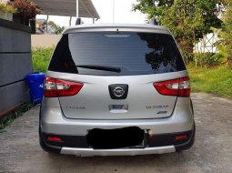 Nissan Grand Livina SV 2015 SUV 9
