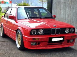 BMW 3 Series 318i 1989 merah 1