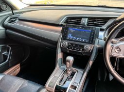 Honda Civic 1.5L Turbo 2018 es sedan hitam km38ribuan dp 66 jt saja cash kredit proses bisa dibantu 9