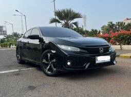 Honda civic hb e turbo hatchback 2018 hitam pajak panjang km52rban cash kredit proses bisa dibantu 1