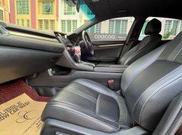 Honda civic hb e turbo hatchback 2018 hitam pajak panjang km52rban cash kredit proses bisa dibantu 4