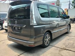Nissan Serena Highway Star at 9