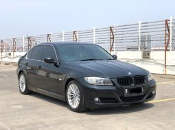 BMW 3 Series Sedan 2010 Sedan executive