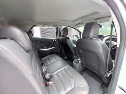 Ford EcoSport Titanium 2015 SUV 4