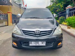 Toyota Kijang Innova 2.0 G 2011 gres 1