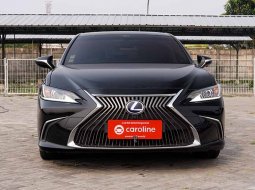 Lexus ES 300H 2.5 2018 Hitam Unit Berkualitas Bergaransi 1