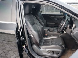 Lexus ES 300H 2.5 2018 Hitam Unit Berkualitas Bergaransi 5