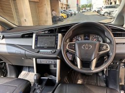 Toyota Kijang Innova V A/T Gasoline 2016 Matic dp 0 km 45rb usd 2017 bs tkr tambah 5