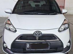 Toyota Sienta V A/T ( Matic ) 2017 Putih Km 39rban Mulus Siap Pakai