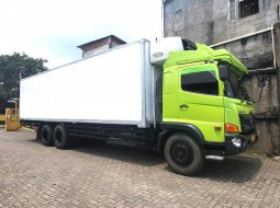 MULUS+banBARU MURAH Hino Tronton 6x2 FL 260 JW box freezer 2019 reefer 1