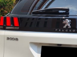 Peugeot 3008 Allure Plus 2022 Putih 24