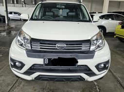 Daihatsu Terios R Adventure MT ( Manual ) 2016 Putih Km Low 56rban Siap Pakai