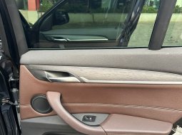 BMW X1 sDrive18i xLine 2018 Hitam Well Maintained 2