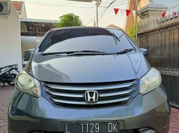 Honda Freed PSD GB3 1.5 E AT th 2009 Warna Abu Abu Metalik