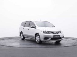Dijual Nissan Grand Livina SV 2015 Silver Dp Minim Dan Angsuran Ringan 1