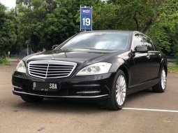 Mercedes-Benz S-Class S 300 L 2011