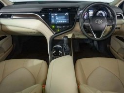JUAL Toyota Camry 2.5 V AT 2019 Hitam 8