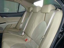JUAL Toyota Camry 2.5 V AT 2019 Hitam 7