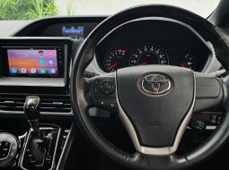 Toyota Voxy 2.0 A/T 2019 hitam km 33 rban sunroof cash kredit proses bisa dibantu 15