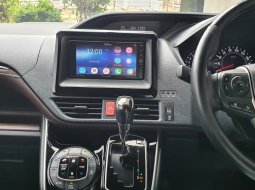Toyota Voxy 2.0 A/T 2018 hitam km50rban sunroof cash kredit proses bisa dibantu 15