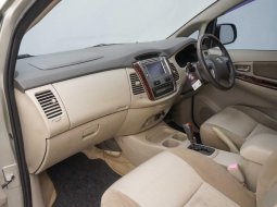 Toyota Kijang Innova V A/T Gasoline 2014 2