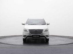 Toyota Kijang Innova V A/T Gasoline 2014 7