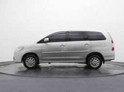 Toyota Kijang Innova V A/T Gasoline 2014 8
