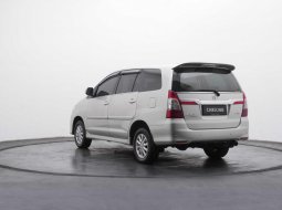 Toyota Kijang Innova V A/T Gasoline 2014 10