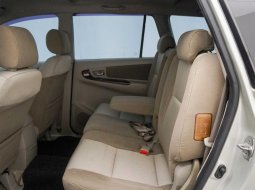 Toyota Kijang Innova V A/T Gasoline 2014 13