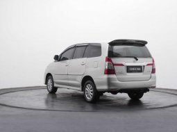 Toyota Kijang Innova V A/T Gasoline 2016 Silver
