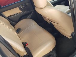 Nissan Grand Livina XV 2018 7
