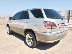 Toyota Harrier 3.0 Tahun 2002 Abu-abu Matik 6