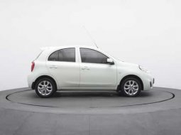 Dijual Mobil Nissan March 1.2L AT 2017 Hatchback Dp 10 Juta,Angsuran 2 Jutaan Dan Bergaransi 1 Tahun 2
