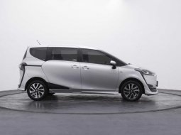 Toyota Sienta Q 2018 2