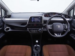 Toyota Sienta Q 2018 4