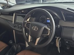 Toyota Innova 2.0 G M/T ( Manual ) 2019 Silver Km Antik 17rban Mulus Tangan 1 10