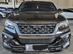 Toyota Fortuner 2.4 VRZ TRD A/T ( Matic Diesel ) 2020 Hitam Km 41rban Mulus