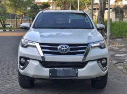 FORTUNER VRZ AT PUTIH 2017