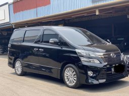 Toyota Vellfire ZG 2013 Hitam