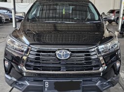 Toyota Innova Venturer 2.4 A/T ( Matic Diesel ) 2022 Hitam Km 17rban Mulus Siap Pakai