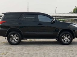 Toyota Fortuner 2.4 G AT 2019 6
