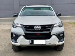 Toyota Fortuner 2.4 TRD