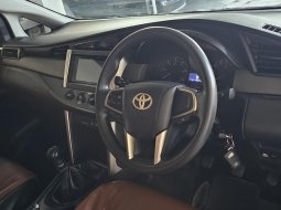 Toyota Innova 2.4 G M/T ( Manual Diesel ) 2016 Hitam Km 76rban Mulus Siap Pakai 4
